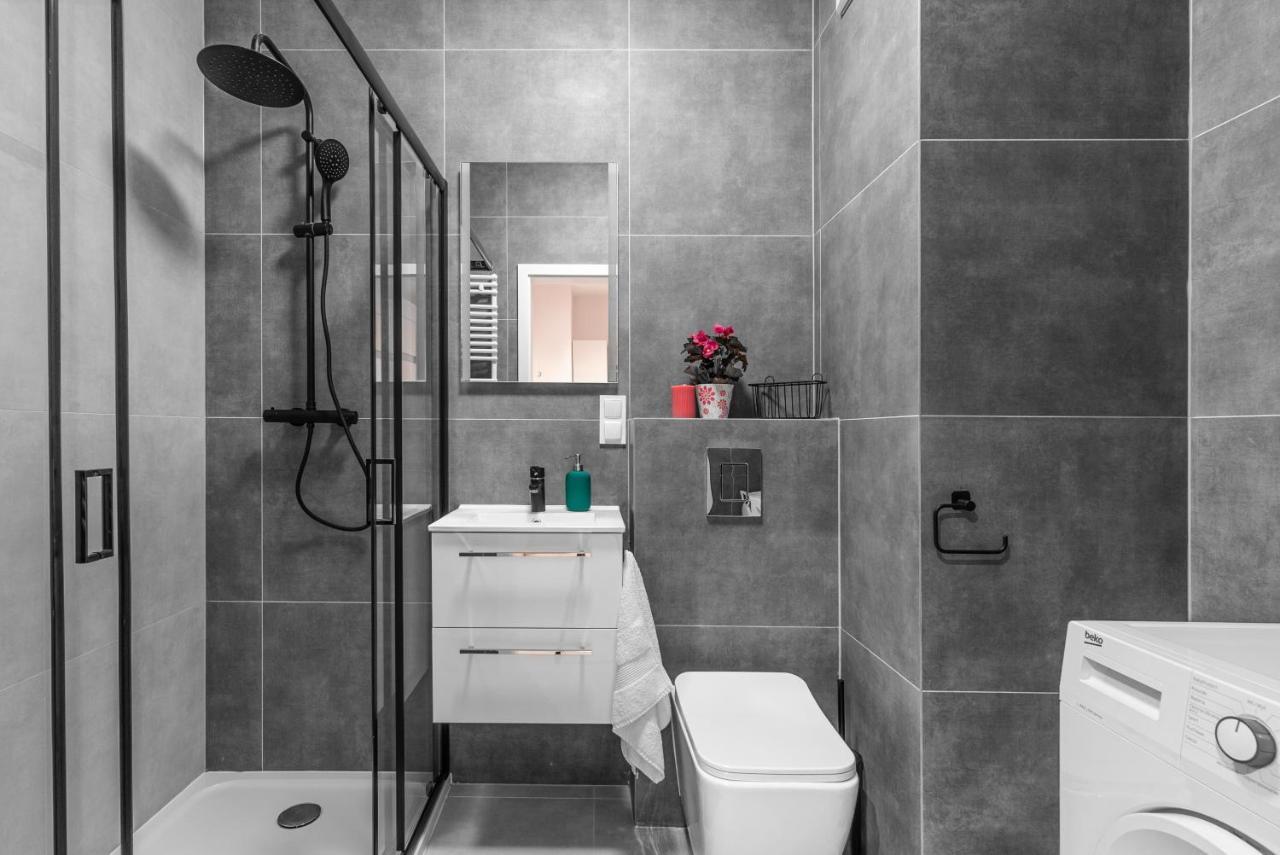 Apartamenty Homely Place Blisko Starego Rynku - Parking 波兹南 外观 照片