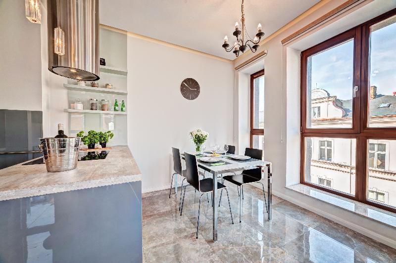 Apartamenty Homely Place Blisko Starego Rynku - Parking 波兹南 外观 照片