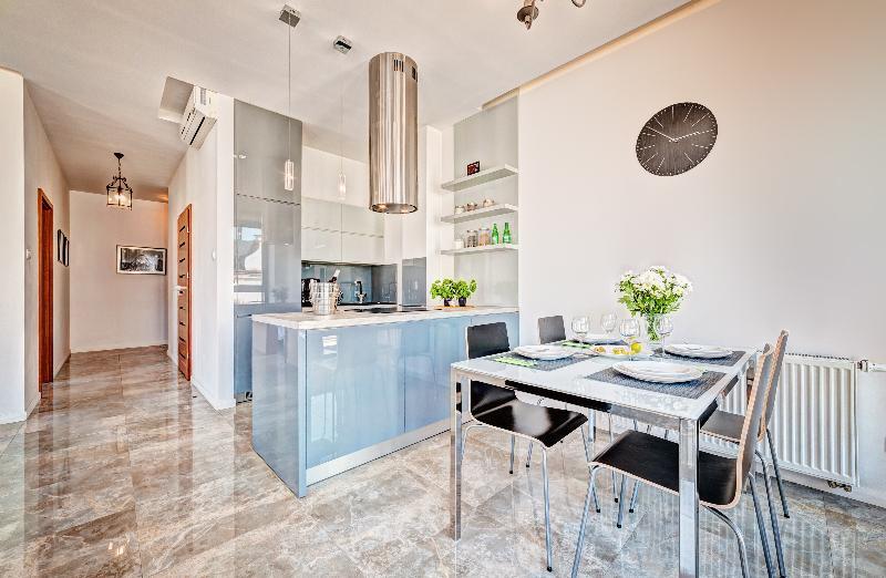 Apartamenty Homely Place Blisko Starego Rynku - Parking 波兹南 外观 照片